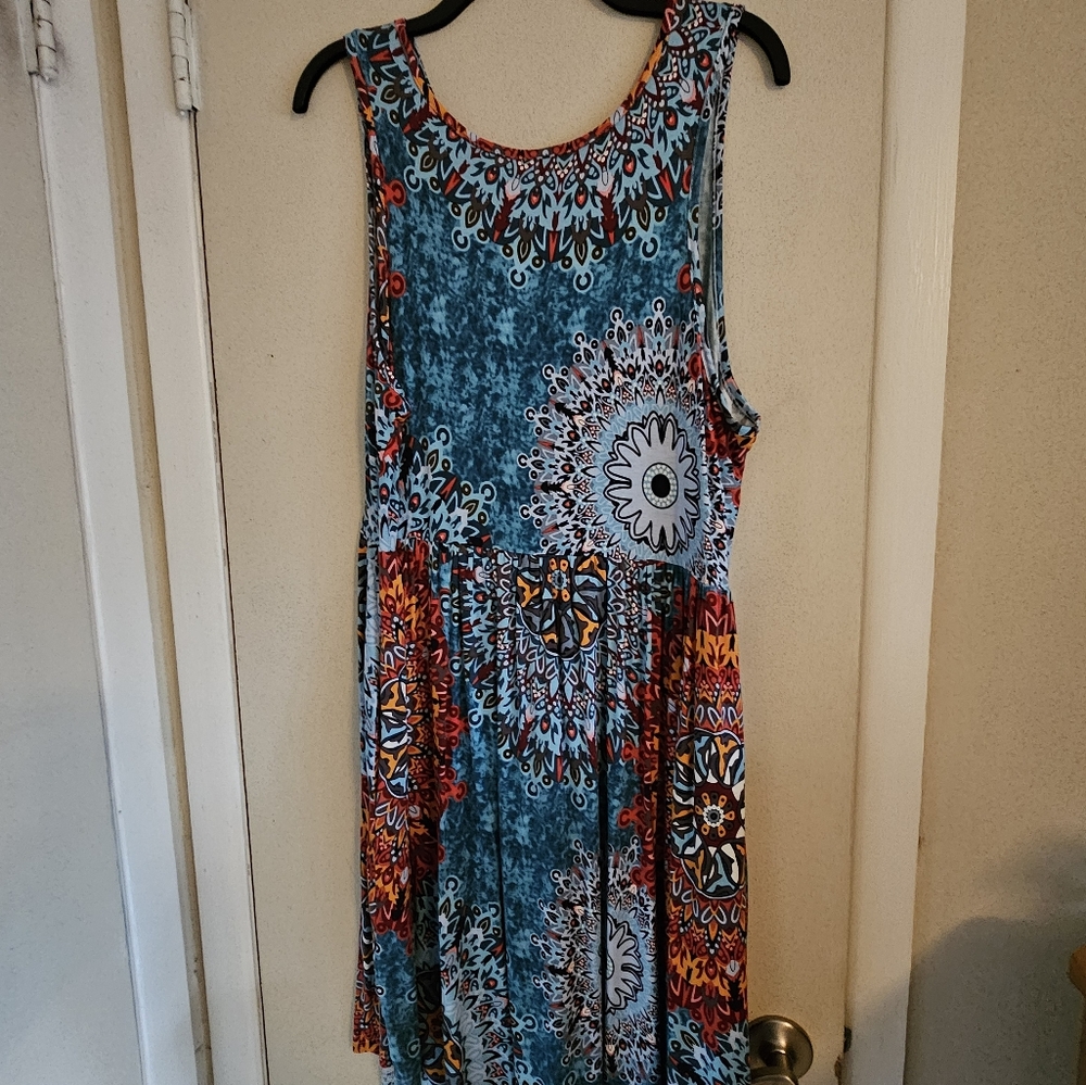 Dress - Picture 2 of 2